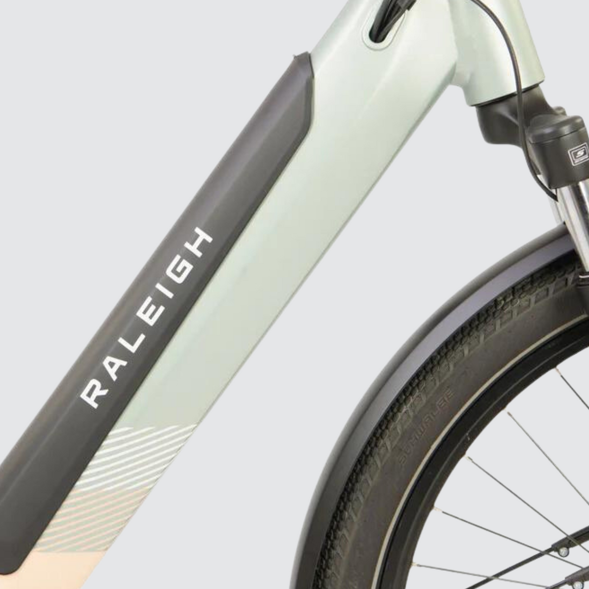 Raleigh centros best sale ebike