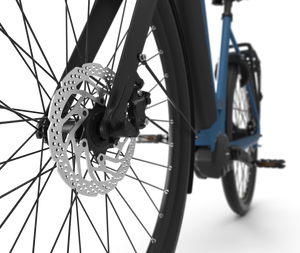 Hydraulic Disc Brakes: Powerful and Controlled Braking for Safe Descents and City Cycling in All Weather Conditions.