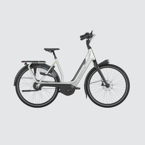 Effortless riding with the Gazelle Avignon C380 HMB – experience unmatched comfort and performance in Pebble Grey